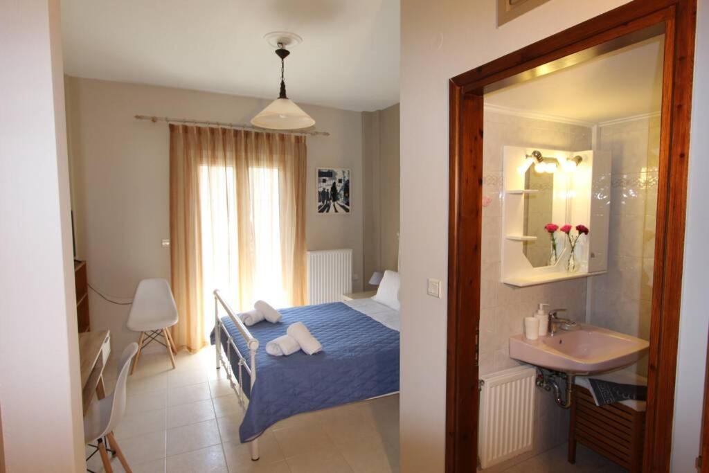 Cozy Apartment In The Heart Of The Town อาร์กอสโตลี ภายนอก รูปภาพ