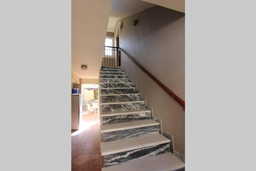 Cozy Apartment In The Heart Of The Town อาร์กอสโตลี ภายนอก รูปภาพ