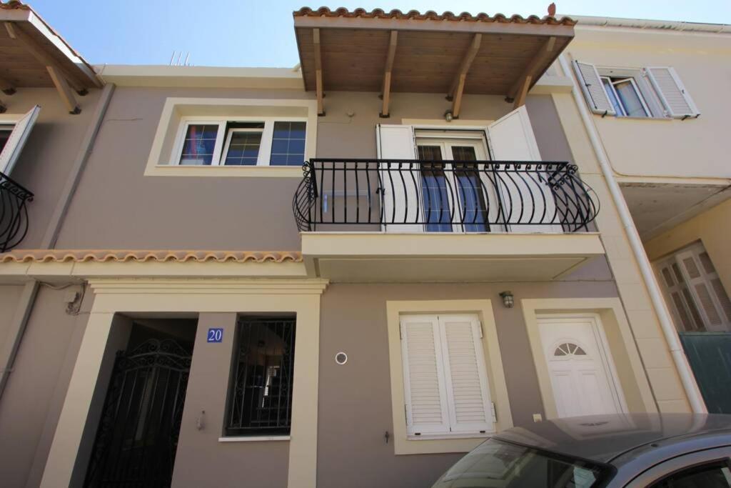 Cozy Apartment In The Heart Of The Town อาร์กอสโตลี ภายนอก รูปภาพ